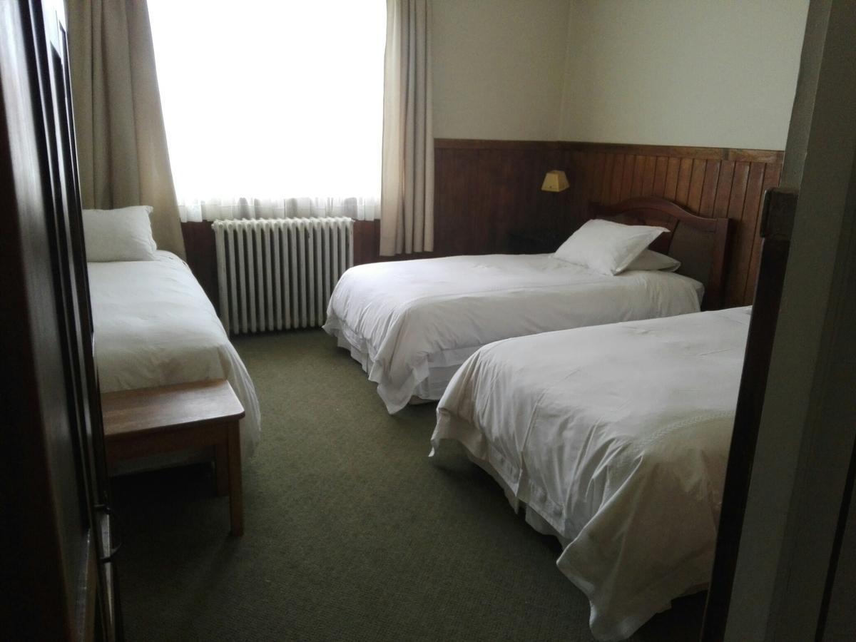 Hostal Oro Fueguino Punta Arenas Exterior foto